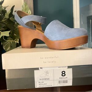 Wonderful sandles in size 8